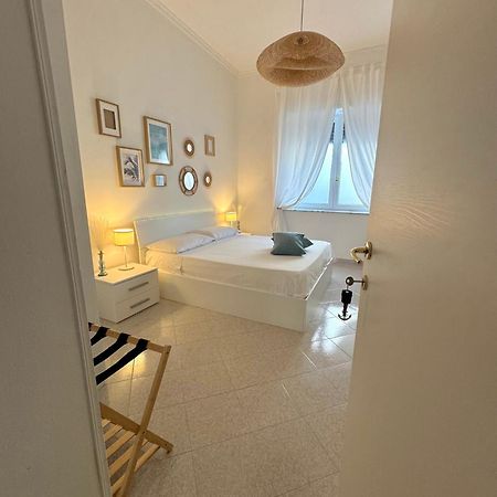 سكاليا A Due Passi Dal Mare B&B المظهر الخارجي الصورة